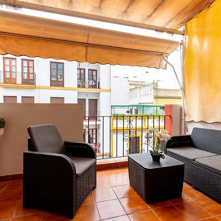 Aoa Casa Triana Familiar Con Terraza Apartment Seville Exterior photo